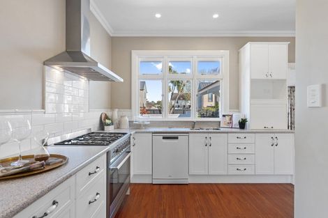 Photo of property in 20 Roa Road, Fendalton, Christchurch, 8041