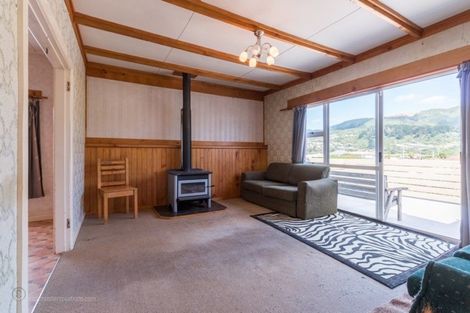 Photo of property in 23 Tremewan Street, Tawa, Wellington, 5028