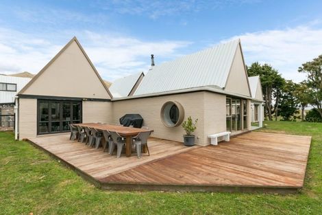 Photo of property in 355 Ohariu Valley Road, Ohariu, Wellington, 6037