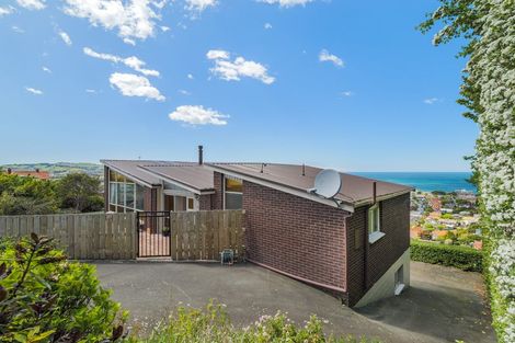 Photo of property in 4 Winston Place, Kew, Dunedin, 9012