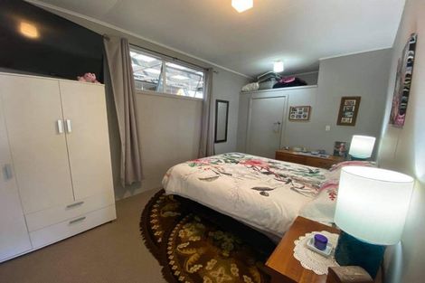 Photo of property in 129 Bridge Street, Eltham, 4322