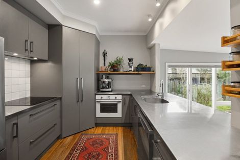 Photo of property in 16 Plunket Terrace, Hamilton East, Hamilton, 3216