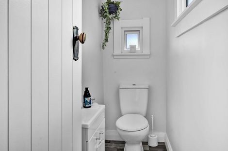 Photo of property in 37 Dixon Avenue, Hawera, 4610