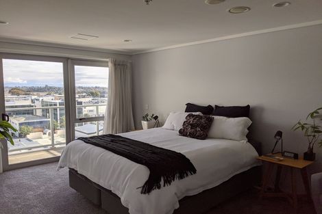 Photo of property in 12/72b Devonport Road, Tauranga, 3110