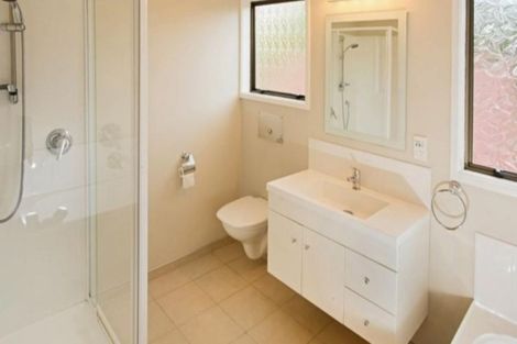 Photo of property in 30 Venus Place, Half Moon Bay, Auckland, 2012