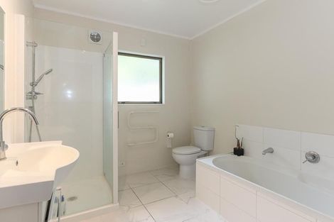 Photo of property in 2 Selwyn Road, Lynmore, Rotorua, 3010