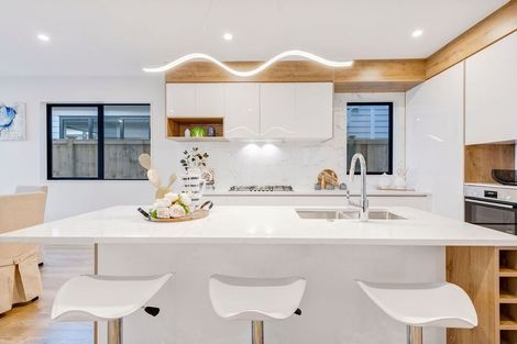 Photo of property in 60 Tir Conaill Avenue, Flat Bush, Auckland, 2019