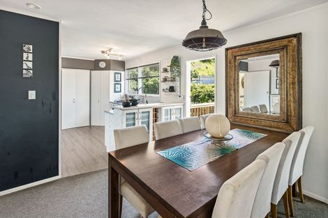 Photo of property in 1 Goddard Grove, Churton Park, Wellington, 6037