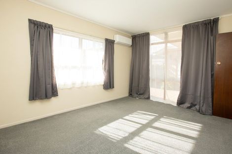 Photo of property in 24 Forest Lake Road, Forest Lake, Hamilton, 3200