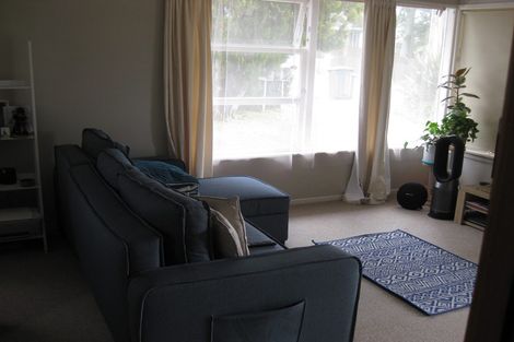Photo of property in 1/15 Woodall Place, Totara Vale, Auckland, 0627