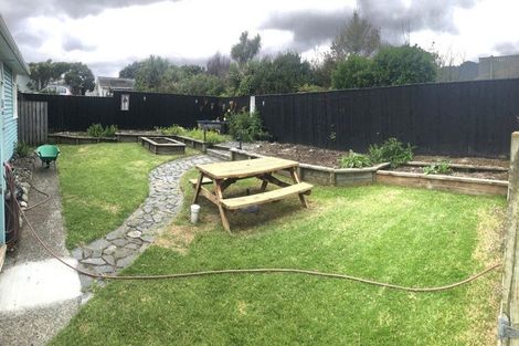 Photo of property in 12 Miriona Grove, Paekakariki, 5034