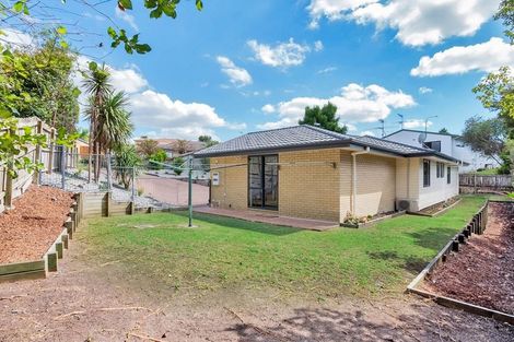 Photo of property in 15 San Pedro Place, Henderson, Auckland, 0612