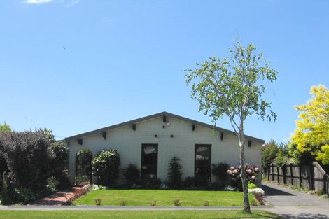 Photo of property in 5 Manuel Place, Bishopdale, Christchurch, 8053