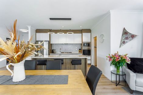 Photo of property in 54 Fruitlands Road, Kumeu, 0810