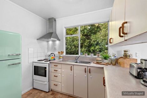 Photo of property in 31b Omega Street, Newlands, Wellington, 6037