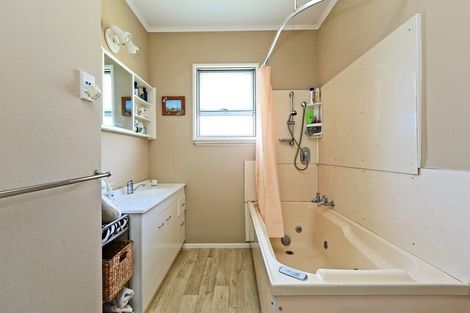 Photo of property in 14 John Ross Place, Kairakau, Elsthorpe, 4295