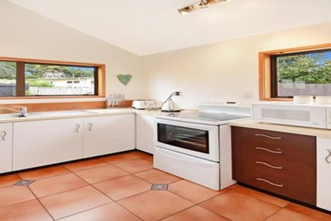 Photo of property in 1/52 Rambler Crescent, Beach Haven, Auckland, 0626