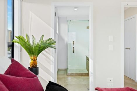 Photo of property in 24 Marine Parade, Hobsonville, Auckland, 0616