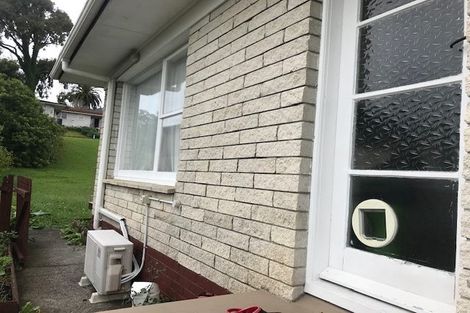 Photo of property in 2/13 Wykeham Place, Glenfield, Auckland, 0629