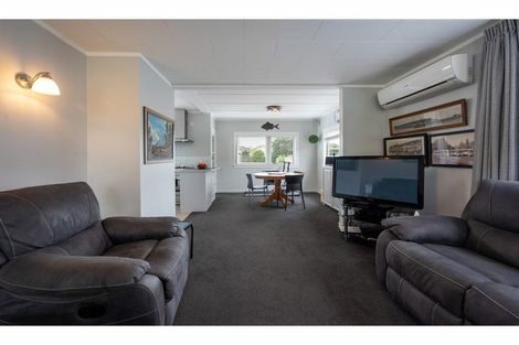 Photo of property in 9a Kawaha Point Road, Fairy Springs, Rotorua, 3015