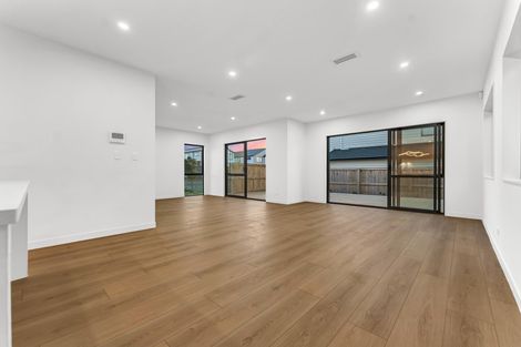 Photo of property in 14 Gertrude Cole Road, Clarks Beach, 2122