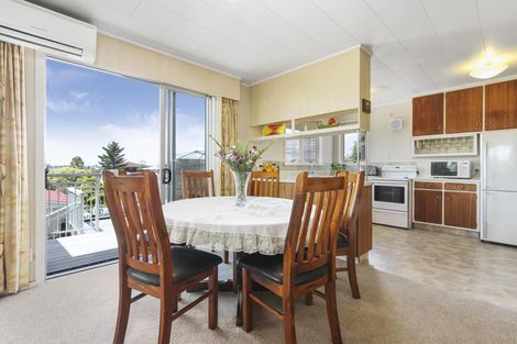 Photo of property in 41 Hepburn Road, Glendene, Auckland, 0602