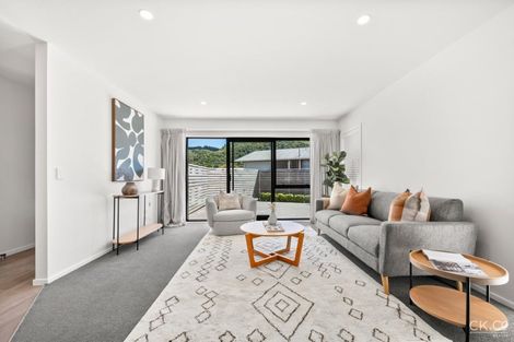 Photo of property in 33c Gemstone Drive, Birchville, Upper Hutt, 5018