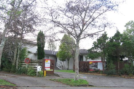 Photo of property in 12 Guernsey Place, Fitzherbert, Palmerston North, 4410