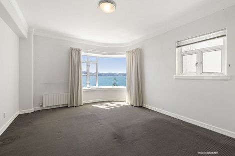Photo of property in Anscombe Apartments, 212 Oriental Parade, Oriental Bay, Wellington, 6011