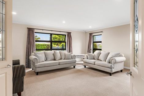 Photo of property in 2 Compton Grove, Huntington, Hamilton, 3210