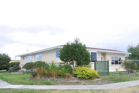 Photo of property in 2 Lyttelton Crescent, Tamatea, Napier, 4112