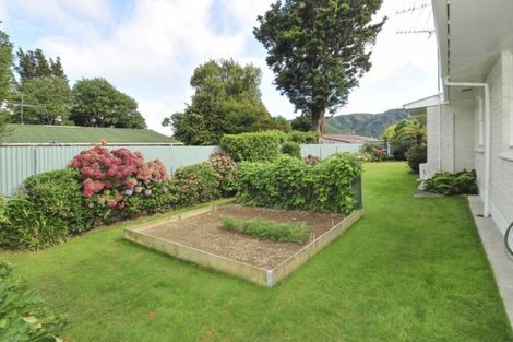 Photo of property in 26 Riversdale Road, Clouston Park, Upper Hutt, 5018