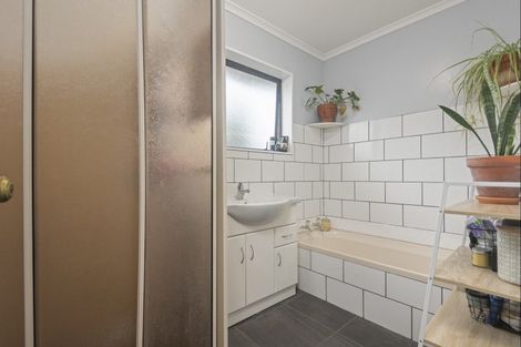 Photo of property in 9a Rolleston Street, Hokowhitu, Palmerston North, 4410