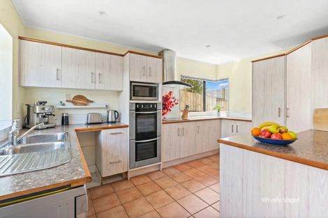 Photo of property in 8 Greenview Way, Miramar, Wellington, 6022