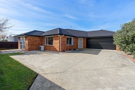 Photo of property in 4a Queenwood Road, Levin, 5510