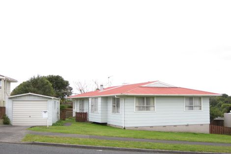 Photo of property in 33 Kauri Street, Merrilands, New Plymouth, 4312