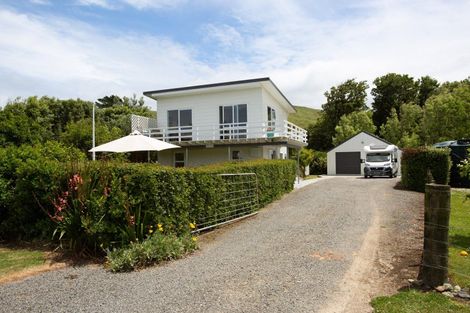 Photo of property in 30 Seaview Road, Herbertville, Dannevirke, 4970
