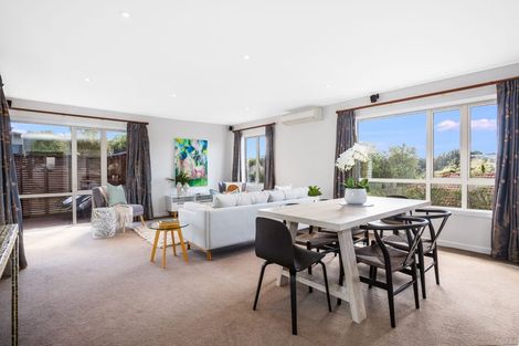 Photo of property in 4 Kaweka Close, Aotea, Porirua, 5024