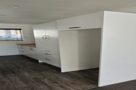 Photo of property in 76b Eliot Street, New Plymouth, 4310