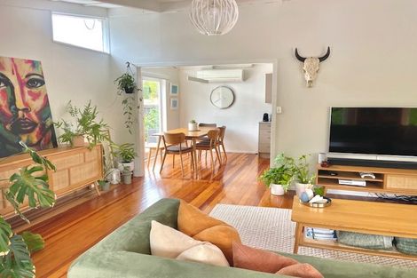 Photo of property in 1/47 Selwyn Crescent, Forrest Hill, Auckland, 0620