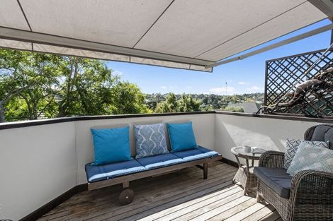 Photo of property in 2/13 Arran Road, Browns Bay, Auckland, 0630