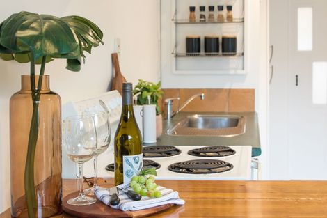 Photo of property in 2/4 Wynyard Road, Mount Eden, Auckland, 1024