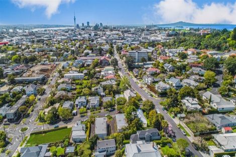 Photo of property in 2/45 Esplanade Road, Mount Eden, Auckland, 1024