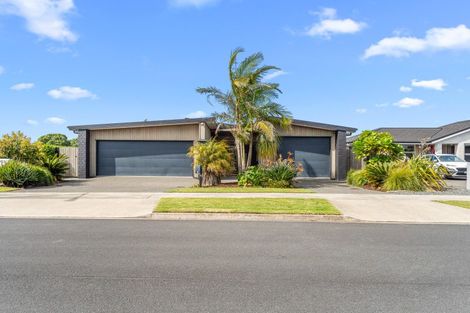 Photo of property in 64 Drabble Crescent, Papamoa Beach, Papamoa, 3118