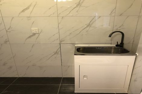 Photo of property in 5 Melia Grove, Goodwood Heights, Auckland, 2105