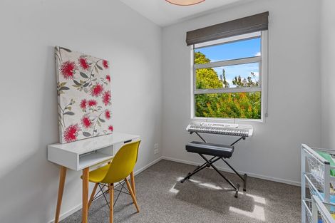 Photo of property in 21a Guildford Street, Burnside, Christchurch, 8053