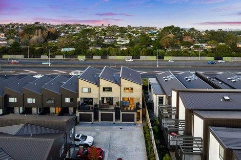 Photo of property in 26/28 Westgate Drive, Westgate, Auckland, 0614