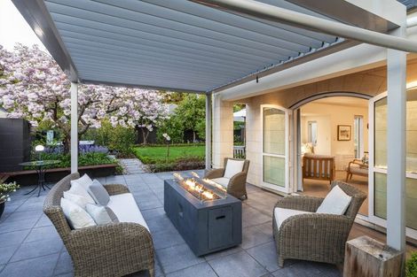 Photo of property in 30 Chateau Drive, Burnside, Christchurch, 8053