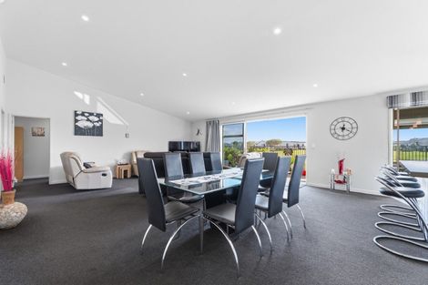 Photo of property in 29 Harding Drive, Papamoa Beach, Papamoa, 3118