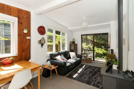 Photo of property in 56 Tilley Road, Paekakariki, 5034